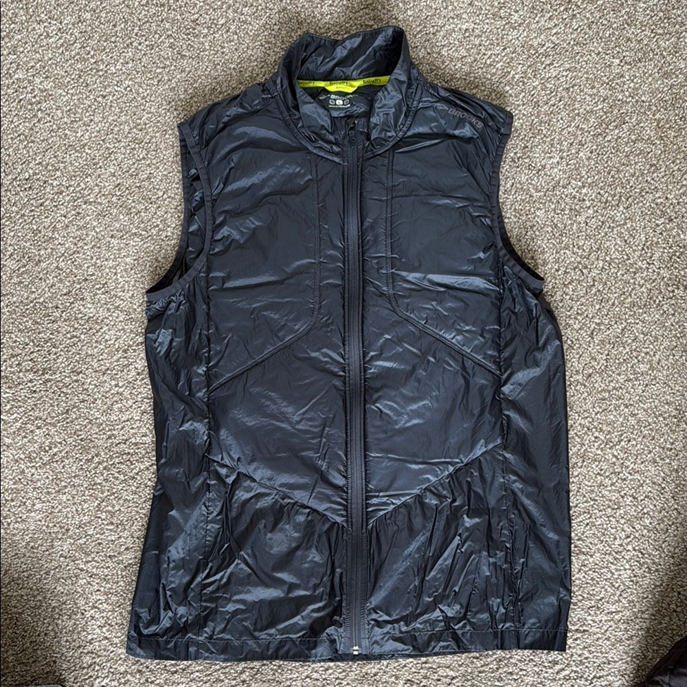 Brooks Insulated Running Vest - Grey, Size L